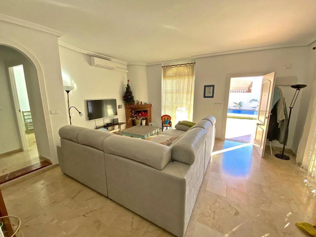 Bungalow Amerador El Campello Luaran gambar