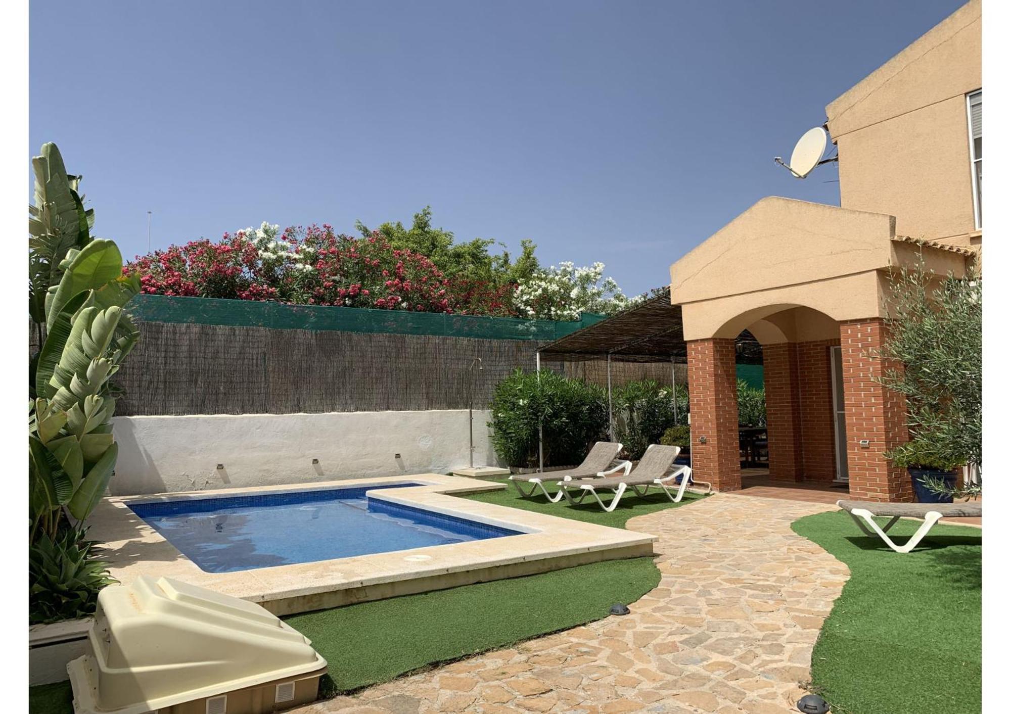Bungalow Amerador El Campello Luaran gambar