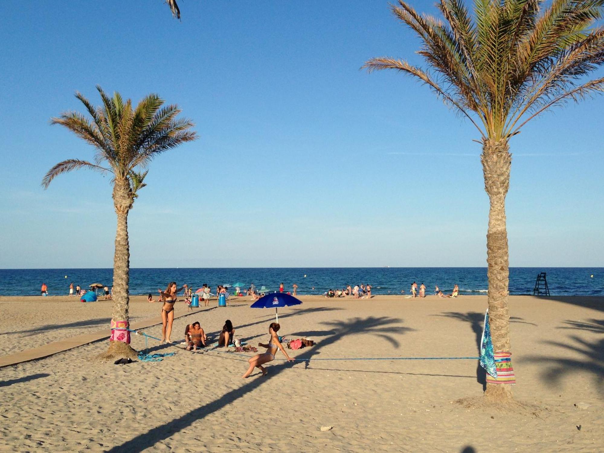 Bungalow Amerador El Campello Luaran gambar