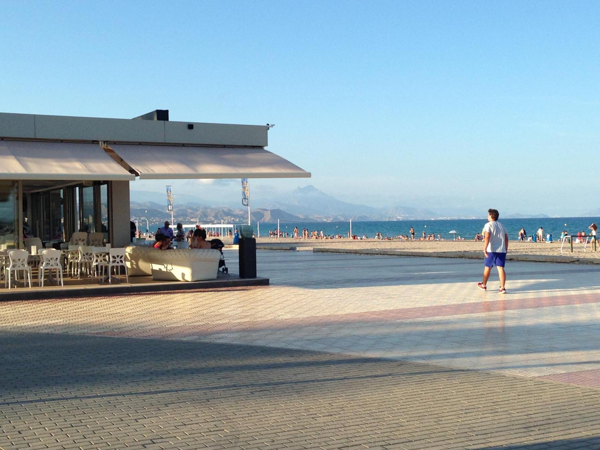 Bungalow Amerador El Campello Luaran gambar