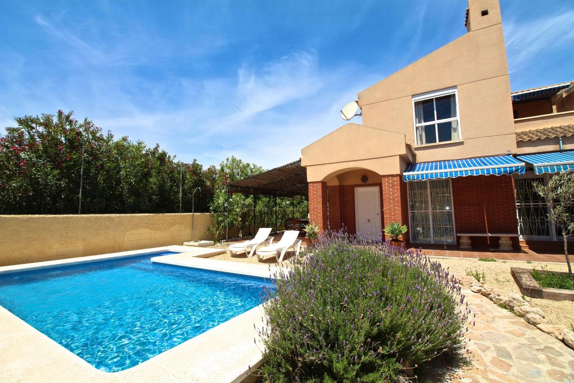 Bungalow Amerador El Campello Luaran gambar